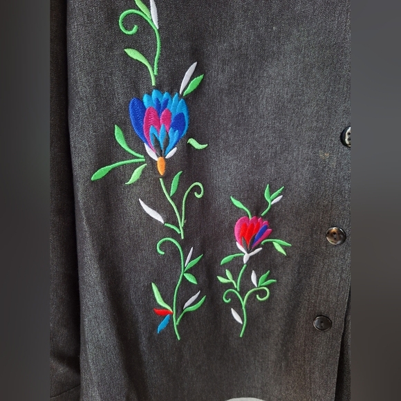 Vintage Allison Daley Black Floral Embroidered Button Down Shirt Women's Size M - Picture 4 of 8